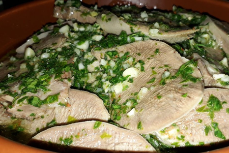 Receta tradicional de lengua a la vinagreta como la hacía la abuela. Receta tradicional de lengua a la vinagreta como la hacía la abuela.