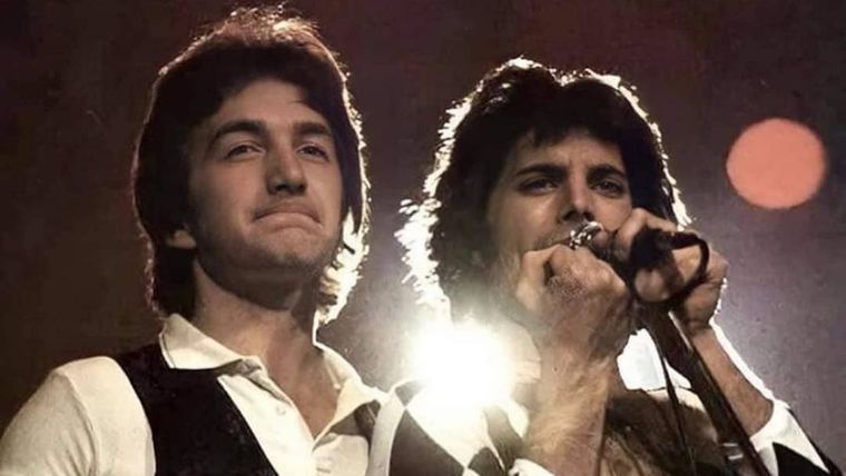 Queen, Freddie Mercury, John Deacon Fuente: Instagram @johndeacon_