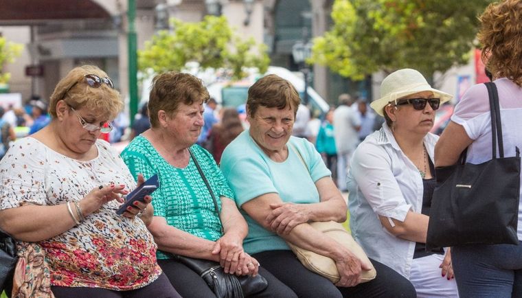 La jubilación a pesar de ser un derecho fundamental que debería garantizar protección económica y social a quienes han dedicado su vida al trabajo. Foto: Archivo MDZ