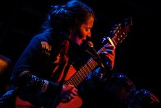 presten atencion, llego el primer cd de daniela trovati