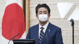El primer ministro, Shinzo Abe, declaró el estado de emergencia basándose en una ley reformada en marzo que lo habilita para hacerlo.