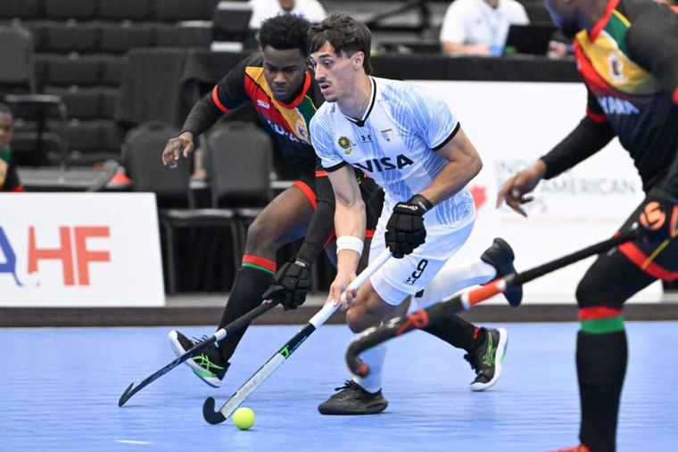 En caballeros hubo triunfo ante Guyana, mientras que en damas hubo derrota frente a Estados Unidos Foto: Confederación Arfentina Hockey Pista
