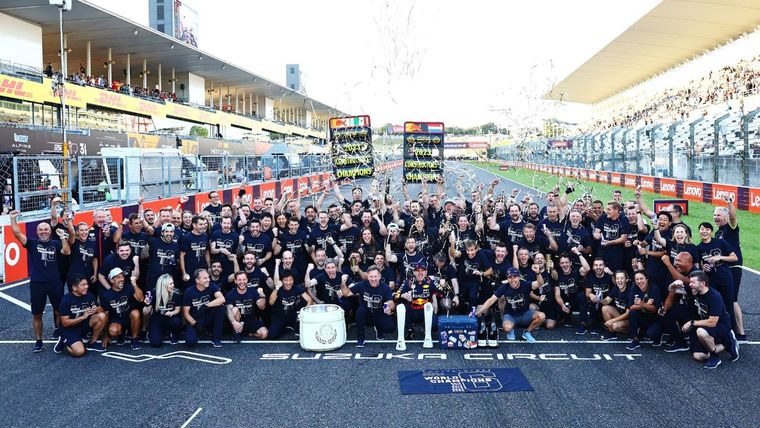 Red Bull celebró una nueva conquista de constructores. Foto: @F1