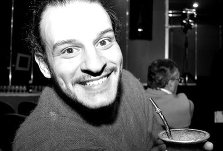 Javier Píccolo, leerá poemas hoy.
