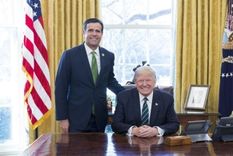John Ratcliffe y Donald Trump.