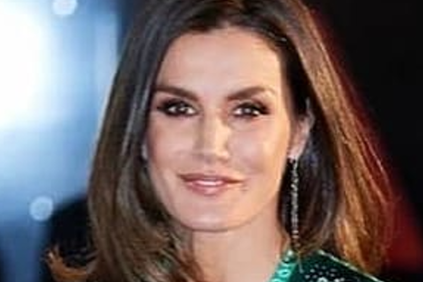 La reina Letizia sabe lucir todos los colores. Foto: Instagram @queenletizia