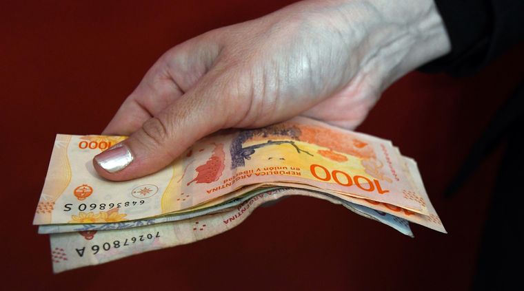 Billetes de 1000 pesos Foto: ALF PONCE MERCADO / MDZ