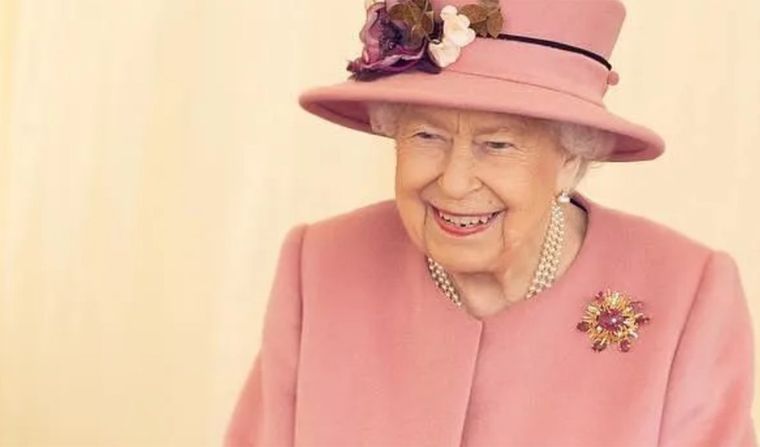 Aunque todos la conocemos como reina Isabel II, tiene un nombre mucho más extenso. Foto: Instagram @theroyalfamily