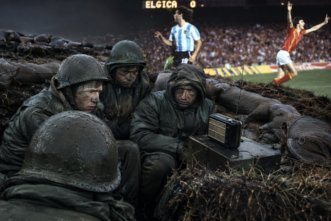El debut de Argentina en el Mundial 1982 fue mientras seguía la Guerra de Malvinas. El debut de Argentina en el Mundial 1982 fue mientras seguía la Guerra de Malvinas.