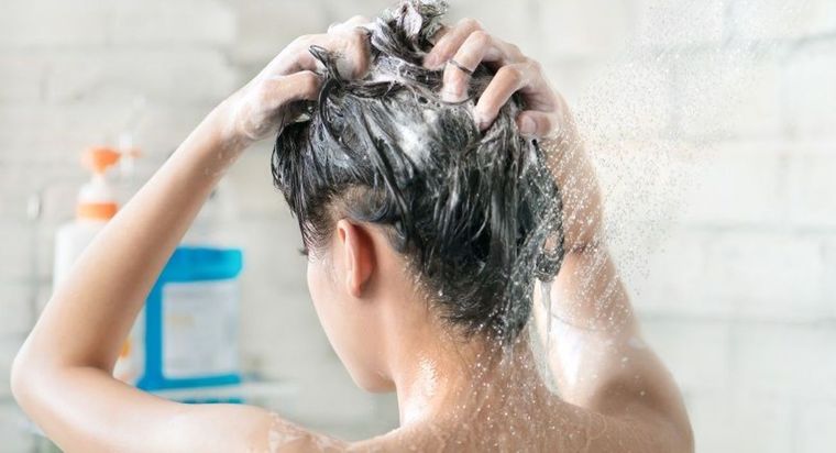 Existe una frecuencia ideal de lavado de cabello para evitar daños en el mismo. Foto: Shutterstock