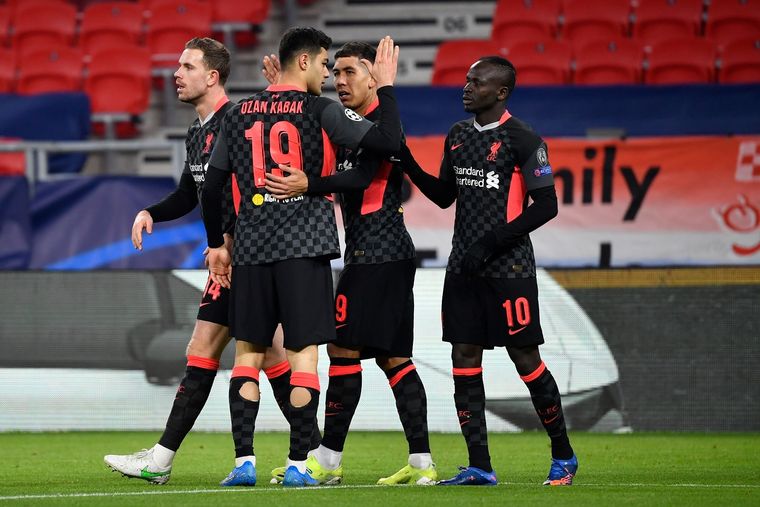 Liverpool gana y encamina la serie ante Leipzig. Foto: DPA
