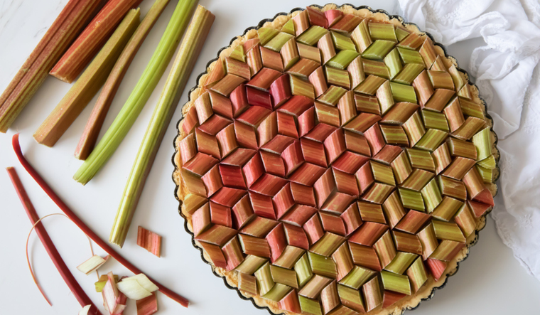 Receta de tarta de ruibarbo fácil y deliciosa Foto: Shutterstock