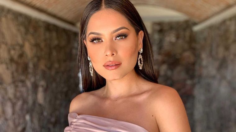 Andrea Meza nos presenta distintos looks para que aprendamos a innovar con nuestros blazers Foto: Mamás Latinas