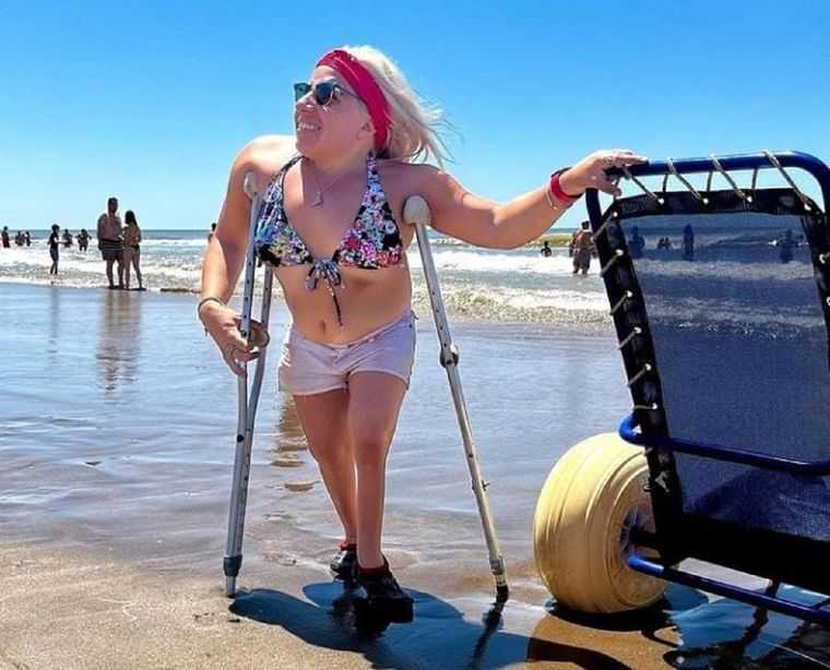 La influencer y creadora de contenido sobre viajes que sufrió el robo Foto: Instagram @can_world