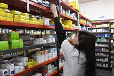 Los últimos cambios en la obra social de los jubilados y pensionados eliminaron cobertura para algunos medicamentos, impactando en el bolsillo de las personas mayores. Foto: Santiago Tagua/MDZ