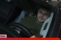 Presuroso por escapar de la ola de periodistas, el delantero aceleró causando el accidente.