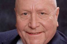 ?una vez hechizado, el bebedor de vino es casi incapaz de beber otra cosa?