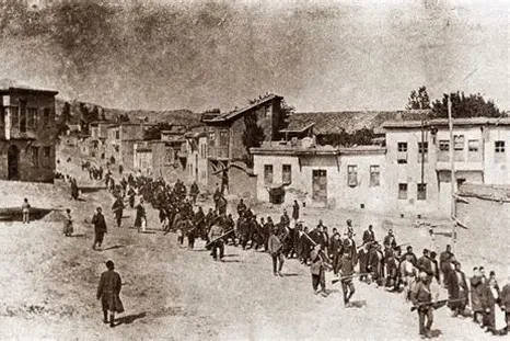 La negación del Genocidio Armenio, perpetrado por el Estado turco entre 1915 y 1923, fue uno de los primeros ensayos modernos de impunidad internacional. La negación del Genocidio Armenio, perpetrado por el Estado turco entre 1915 y 1923, fue uno de los primeros ensayos modernos de impunidad internacional.
