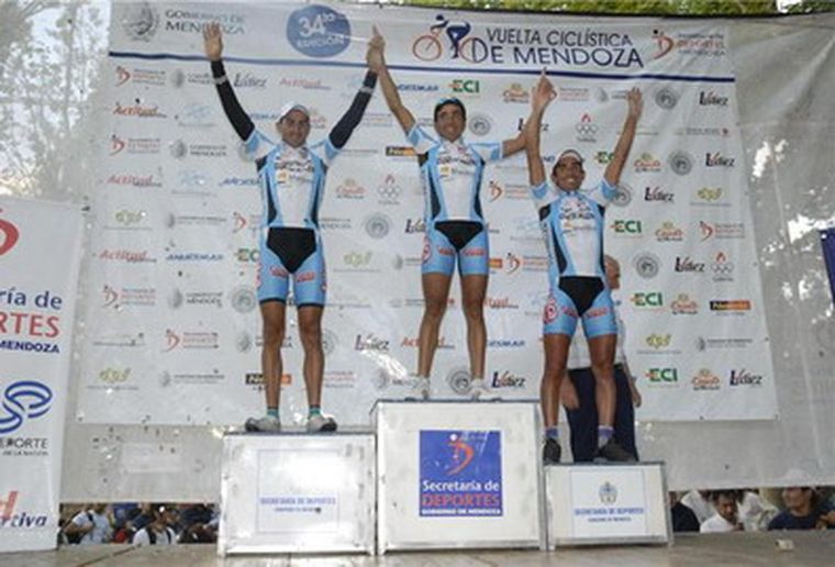 El podio final de la Vuelta de Mendoza. Foto: MDZ