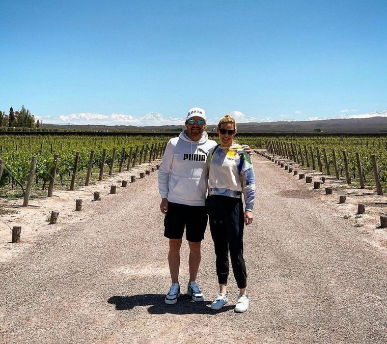 Valtteri Bottas y su novia, Tiffany Cromwell, disfrutan de unos días de bodegas y aventura en Mendoza. Foto: IG @tiffanycromwell