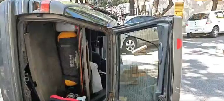 El accidente ocurrió en la esquina de Acoyte y Avenida Avellaneda.  Foto: Captura de video