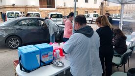 AutoVac, el novedoso método de vacunación que implementó Mendoza, tuvo su estreno este sábado.