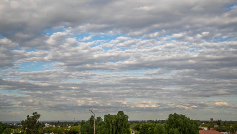 Mendoza tendrá un leve ascenso de la temperatura este domingo, con precipitaciones previstas en la zona de cordillera. Mendoza tendrá un leve ascenso de la temperatura este domingo, con precipitaciones previstas en la zona de cordillera.