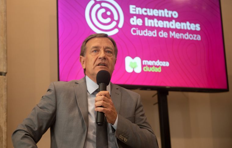 El gobernador habló ante los intendentes mendocinos Foto: Mendoza Gobierno