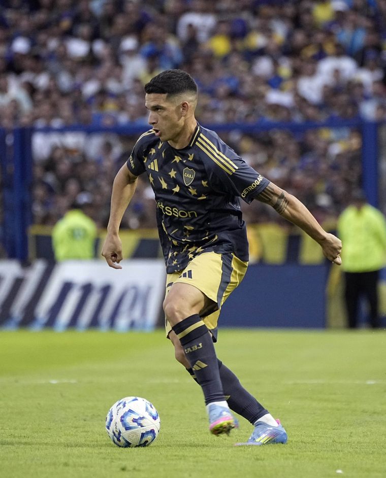Lautaro Blanco asistió a Battaglia en el gol del triunfo ante Barracas. Foto: Boca Juniors