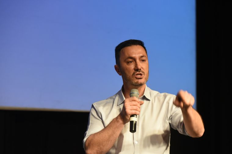 Luis Petri presentó su precandidatura Foto: Maximiliano Ríos/MDZ