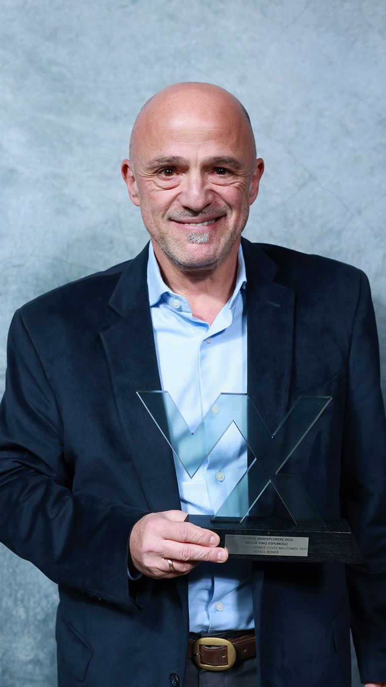 Miguel Weiskind, responsable de prensa de Rosell Boher, recibió el premio a Mejor vino espumoso. - Rosell Boher Grande Cuvée Millésimée 2020. Miguel Weiskind, responsable de prensa de Rosell Boher, recibió el premio a Mejor vino espumoso. - Rosell Boher Grande Cuvée Millésimée 2020.