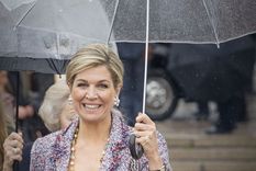 Máxima tiene una colección de bolsos de Chanel.
