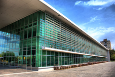 La víctima de 36 años continúa internada en el HECA de Rosario.