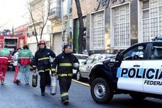 El incendio en la fábrica de Felfort fue controlado. Foto: Captura de video