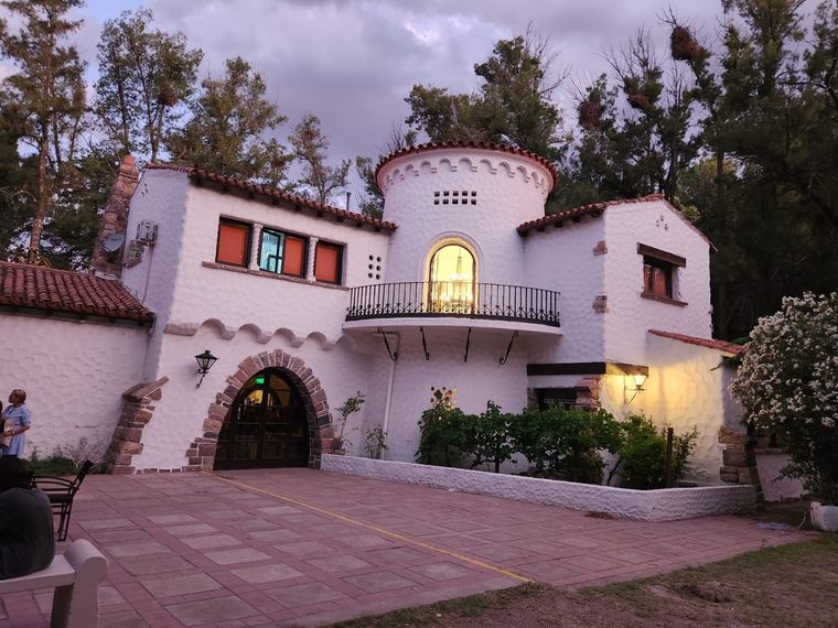 La hostería del dique Cipolletti reabrió luego de tres años