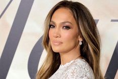 Jennifer Lopez, ícono de estilo de fiesta y street style. Foto: Instagram @jlo
