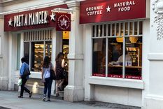 Los hermanos Reimann, los herméticos multimillonarios de Alemania que quieren disputarle a Nestlé el mercado del café