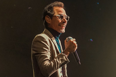 Marc Anthony actualmente se encuentra en pareja con Nadia Ferreira.