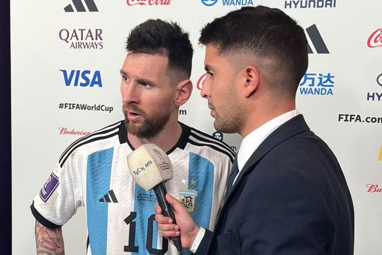 Messi y Gastón Edul después del ¿qué miras, bobo? del 10. Foto: Gastón Edul