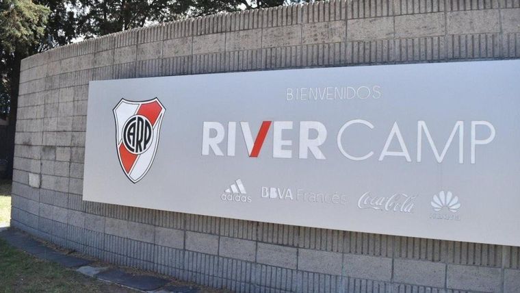 River recibe notificación de rechazo al River Camp y buscará postergar el partido con Banfield