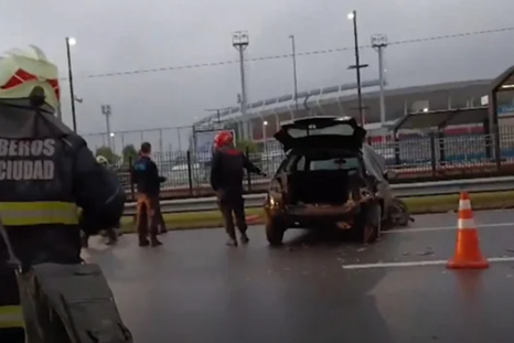 Uno de los vehículos involucrados en el choque quedó practicamente destruido. Uno de los vehículos involucrados en el choque quedó practicamente destruido.