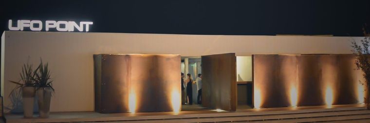 Miles de jóvenes generaron una avalancha en el boliche UFO Point de Pinamar Foto: X