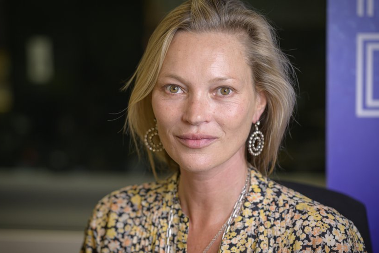 KATE MOSS HABLÓ SOBRE LOS PROBLEMAS DE SALUD QUE LE TRAJO SU JUVENTUD. LA MODELO CONTÓ CÓMO MEJORÓ.