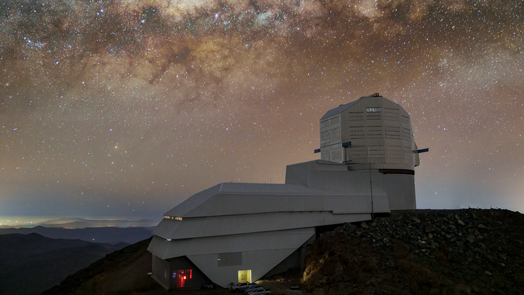 Este lunes comenzó oficialmente la operación del Observatorio Vera Rubin, un proyecto que promete cambiar el rumbo de la astronomía a nivel global con la cámara más grande del mundo.