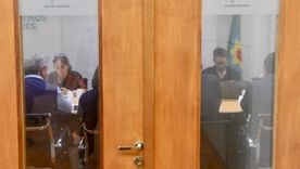 Docentes y estatales presionan a Kiicllof por un aumento de sueldos en el último mes del año