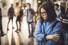 Muchas veces promueve la diversidad, pero bajo la condición de que no altere demasiado la escena.