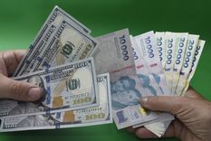 El dólar bajó. El dólar bajó.