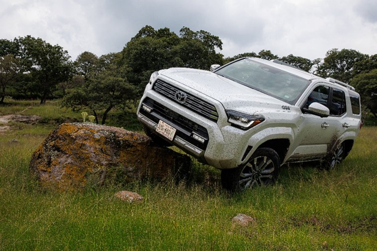 Toyota 4Runner Limited HEV