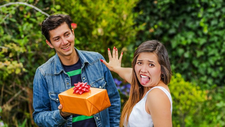 El horóscopo señala qué signos tienden a mezclar emociones y a idealizar sus relaciones cercanas.
