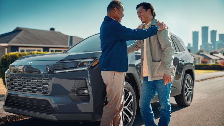 Toyota RAV4 2026: la protagonista tecnológica de la marca en el Super Bowl LX